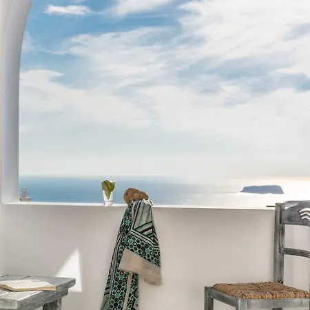 Aspronisi Luxury Villa With Caldera View